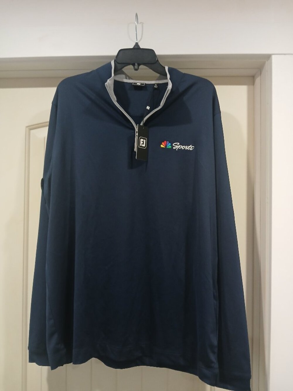 FootJoy 1/4 Pullover Black NBC Sports Golf Stretch Sweatshirt (size XL/NWT)